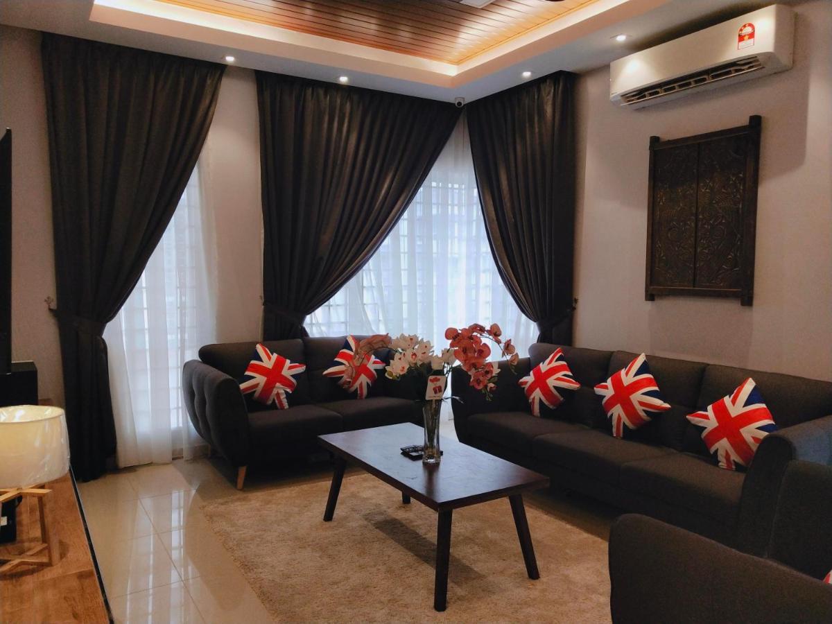 Sea Lion Kuala Selangor Semi-Detached Homestay Exterior photo