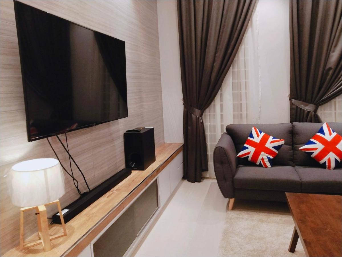 Sea Lion Kuala Selangor Semi-Detached Homestay Exterior photo