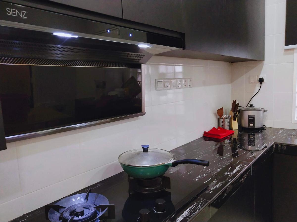 Sea Lion Kuala Selangor Semi-Detached Homestay Exterior photo