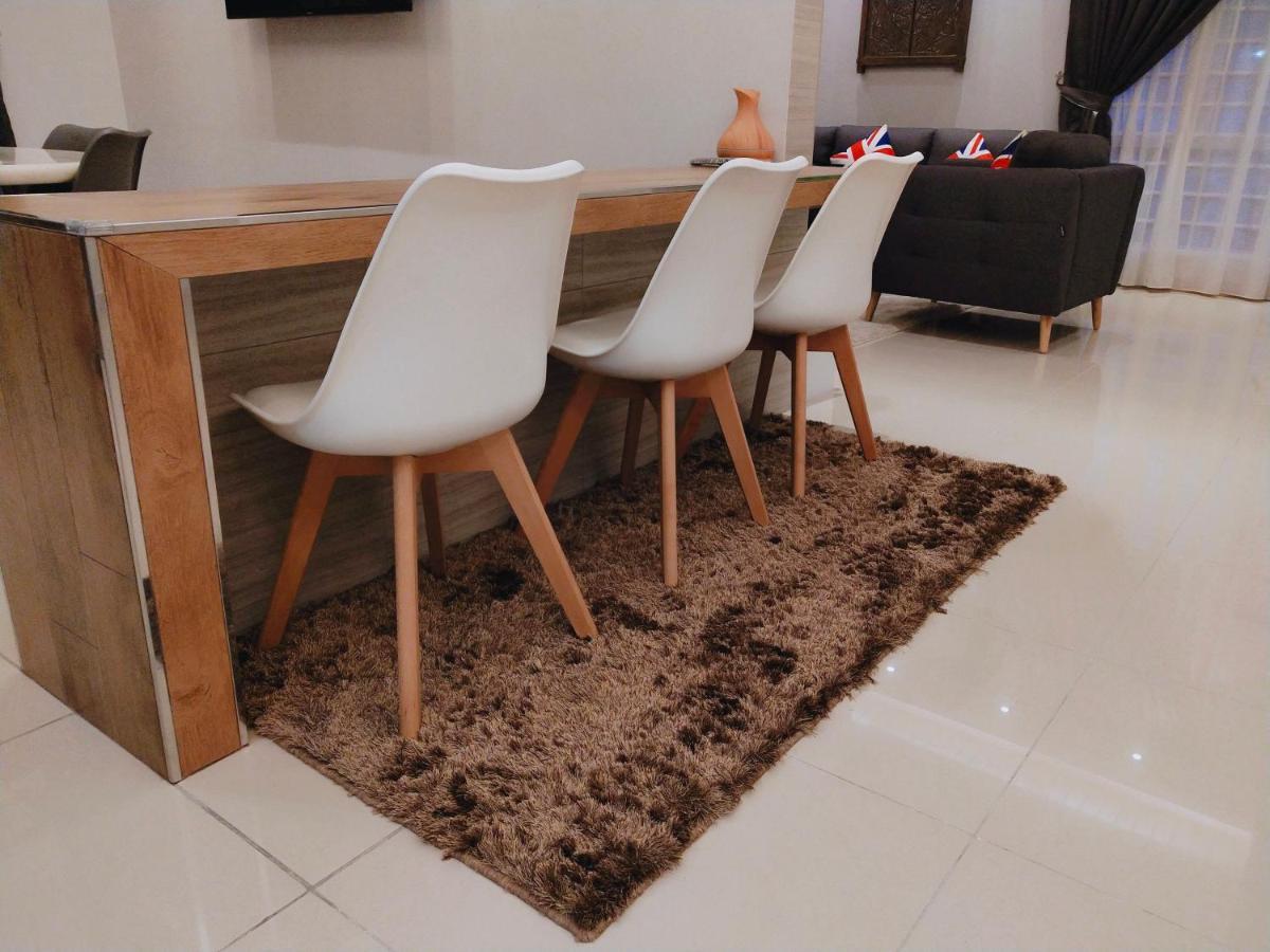 Sea Lion Kuala Selangor Semi-Detached Homestay Exterior photo